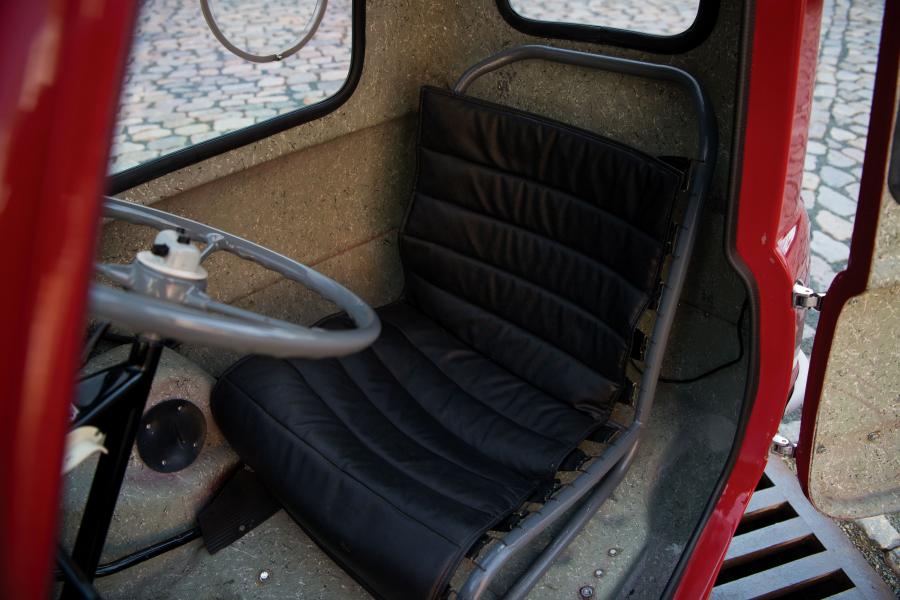 Интерьер Peel P50 1963 года  (фото 9 из 28)